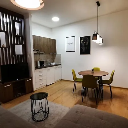 Ancora Lana Apartment *